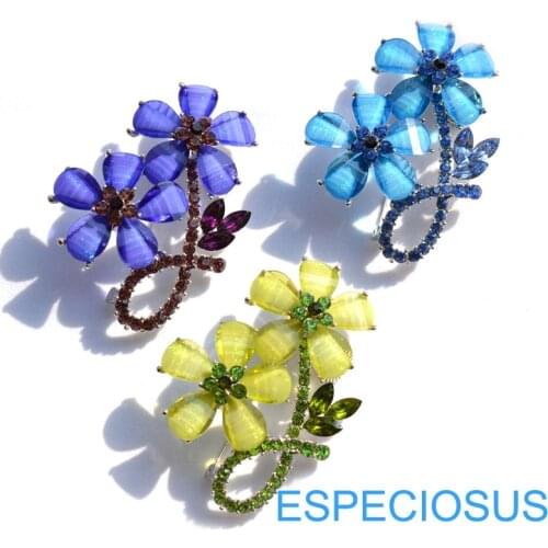 Fashion Jewelry Rhinestone Glass Flower Brooch Rhodium Color Women Ornament Lily Breast pin Three Color Lady Gift Cloth Garments