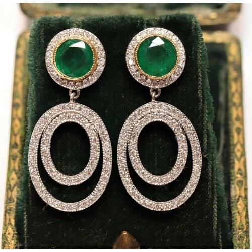 PERFECT 18K GOLD NATURAL DIAMOND AND EMERALD DECORATED PRETTY EARRING