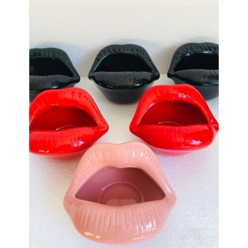 Sexy Lips Planter Ceramic Ashtray Lovely Ashtray Fashion Gift Portable Cigarette Accessories Cigarette Cylinder for Use In Car