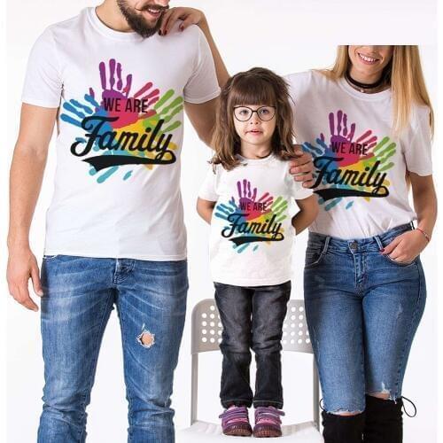 2019 Family Matching Outfits Father Mother Daughter Son Clothes Look Cotton T Shirt Creative Handprint Mommy And Me Children Tee