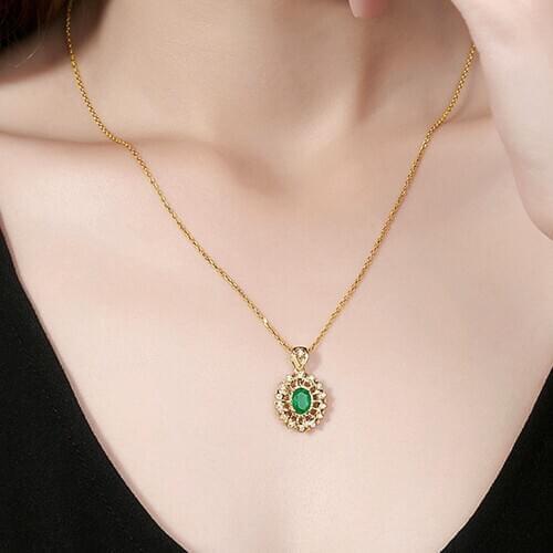 Vintage green emerald gemstones diamond pendant necklaces for women gold color choker chain crystal noble jewelry bijoux gift