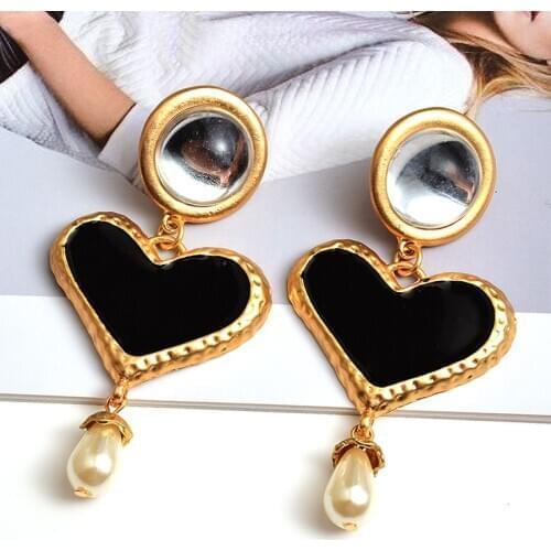 Wholesale Long heart earrings High-quality Metal Oiled Drop Earring Fashion trend jewelry accessories for women
