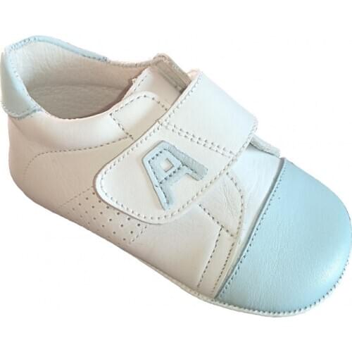 Baby sports with no walking sole