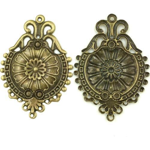 10Pcs Bronze Tone Pendants Embellishment Connectors Flower Badge Shield Pattern Retro Hollow Alloy Jewelry DIY Findings 66mm