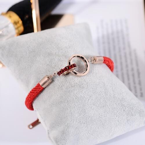 YUN RUO 2019 Roman Number Zircon Red Line Bracelet Fashion Woman Girl Gift Rose Gold Color Titanium Steel Jewelry Never Fade