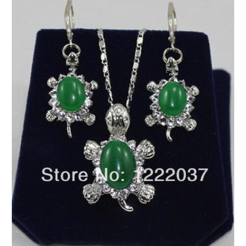 Beautiful green stone silver color tortoise pendant earring Jewellery set