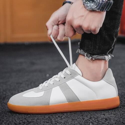 Men Vulcanized Shoes Comfortable Trends Flat Leather Casual Shoes Men Sneakers 2020 Fashion Male Outdoor Flat Walking Shoes Men