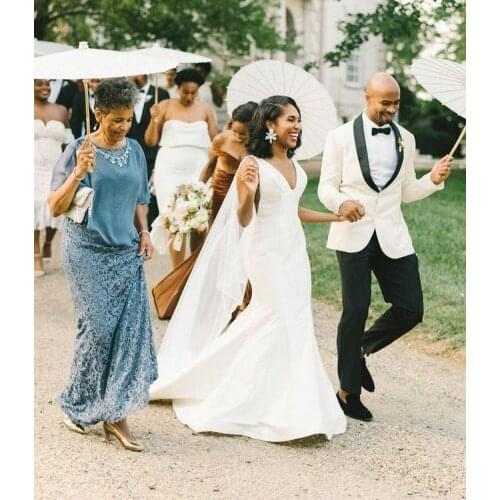 Elegant Long V-Neck Mermaid Wedding Dresses Ivory Open Back Satin Robes De Mariée Bridal Gown For Women