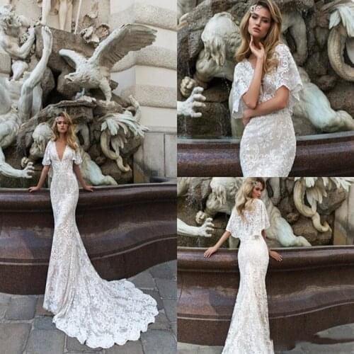 2020 Crystal Design Mermaid Wedding Dresses Deep V Neck Sweep Train Lace Tulle Appliques Bell Sleeve Country Bridal Dress Vestid