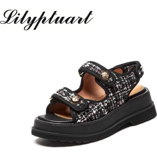 In The Summer of 2021 Womens New Leather Thick Heel Sandals Are Casual, Comfortable Wear-resistant and Non-slip Sandals