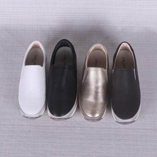 Soft and comfortable loafers Simple Real leather Womens shoes In the spring and autumn season