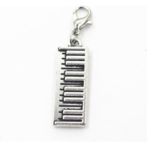 SIDING JEWELRY Vintage Pendants