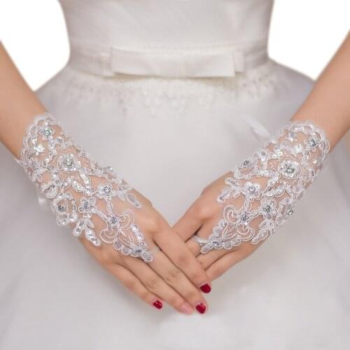 New Lace White Fingerless Short Paragraph Rhinestone Lace Gloves Fashion Lace-cut Diamond-stitched Fingerless Gloves