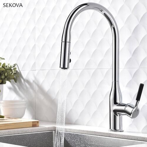 Chrome Plated Brass Pull Out Kitchen Faucet Single Handle Deck Mounted Hot And Cold Sink Water Mixer Tap with Two Spray Mode
