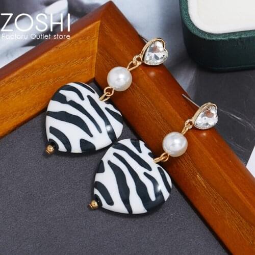 New Korean Fashion Heart Hanging Earrings Epoxy Black White Women Jewelry Gold Plated Earrings Suitable for Girls Or Ladies Gift