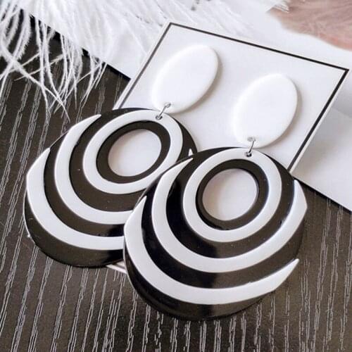 Unique Acrylic Black White Printed Drop Stud Earrings for Women Zebra Pendant Geometric Statements Earrings Fashion Jewelry