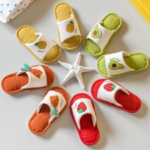 Slippers Kids Strawberry Fruit Prints Cute Home Slippers Short Plush Flax Soft Shoes Fashion Warm Winter Boy Shoes Size 16-23
