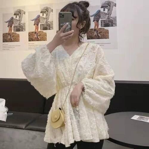Women Blouse Spring And Autumn Womens Chiffon V-neck Loose Batwing Sleeve Top Womens Shirt Blusas Mujer De Moda