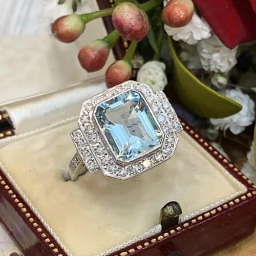 Huitan Fresh Sky Blue Cz Women Rings for Evening Party Hyperbole Female Accessories Birthday Love Gift Fashion Jewelry Wholesale