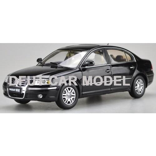 Diecast 1:18 Alloy Pull Back Toy Vehicles PASSAT Car Model Of Childrens Toy Cars For Collection