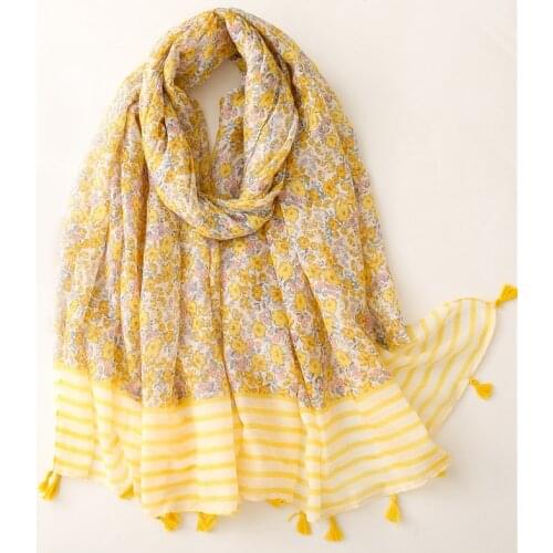 2021 Beautiful Flower Print Tassel Scarf Shawls Long Soft Beach Flower Beach Scarves Hijab Wrap Free Shipping