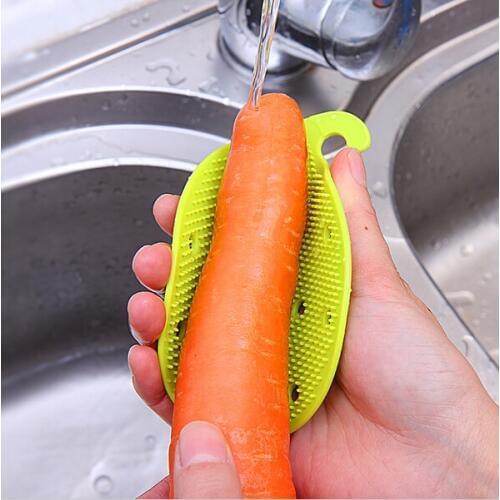 Multi-function vegetable & fruit brush / great cleaning tool, make the clean easie, microwave anti-scald Gauntlets