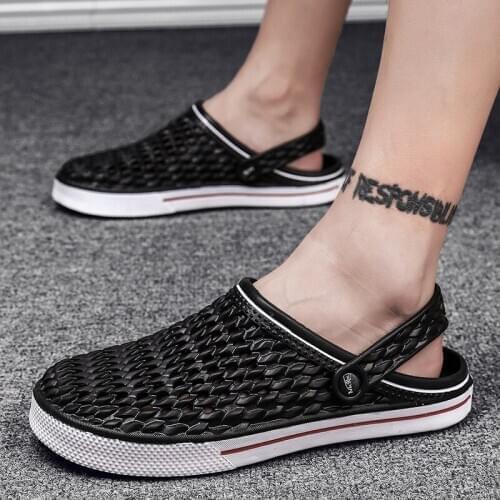 ZEEKSON Summer Hole Shoes Mens Sandals Beach Shoes Casual Wear Slippers Mens Fashion Trend Personality Sandals Outdoor Drag