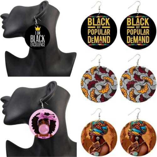 CUSTOMAMA Dangle Earrings