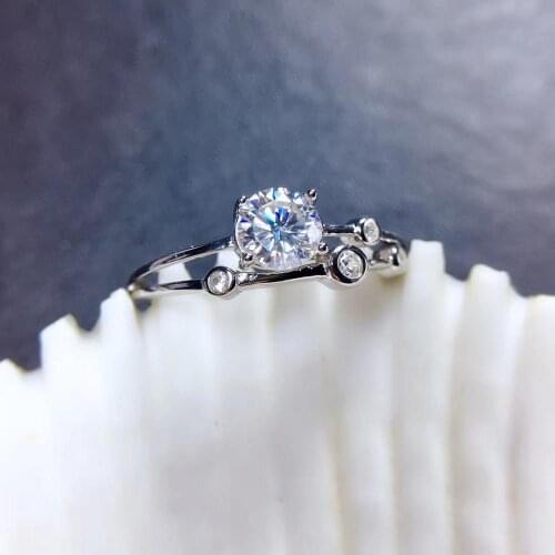 New glitting moissanite gemstone ring for silver jewelry VVS purity shinning better than diamond birthday engagement ring gift