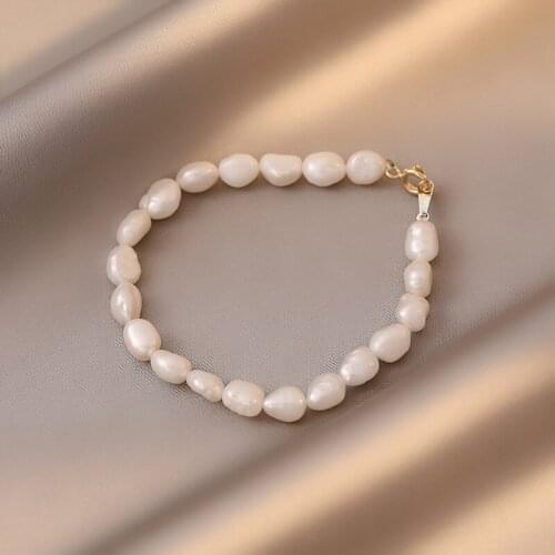 Woman Bracelets Trend Fine Pearl Accessories Hand Chain Simplicity Temperament Female Bangle Light Luxury Women Jewelry Bracelet