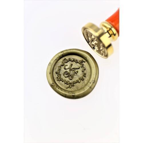 Personalized monogram wax seal stamp/initials Custom wedding seals/wedding invitation seal/custom wedding stamp/wreath with init