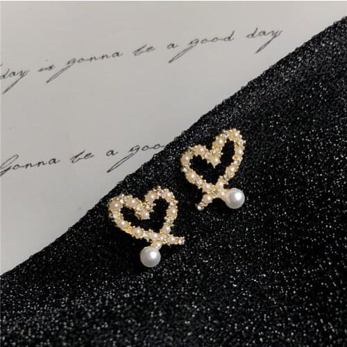 Romantic Irregular Hollow Heart Shaped Pearl Stud Earrings Korean Cute Love Earrings for Women Girls Ear Jewelry Gift Wholesale