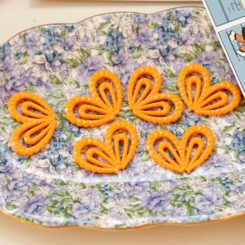 Showa color half butterfly acrylic cut surface batch flower small decoration DIY jewelry earring material