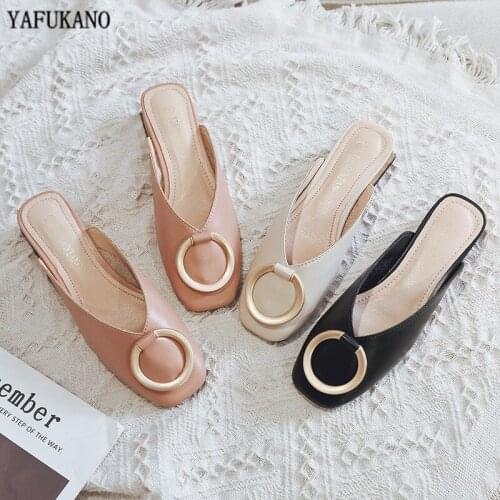 2020 Summer Womens Mules Slippers Metal Decoration Square Toe Sandals British Wooden Block Heels Casual Slides Slip on Loafers
