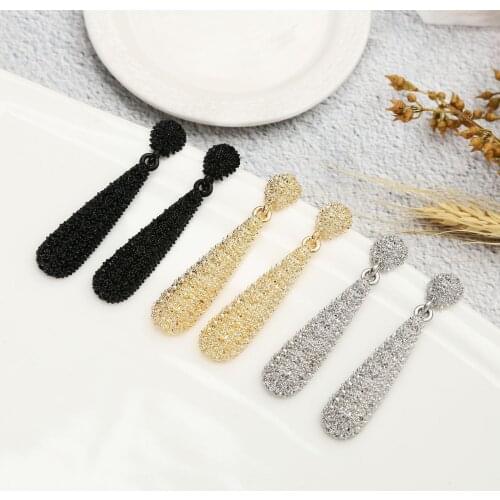 Vintage Long Drop Earrings for Women Statement Earrings Gold Black Color Geometric Metal Earrings Fashion Jewelry