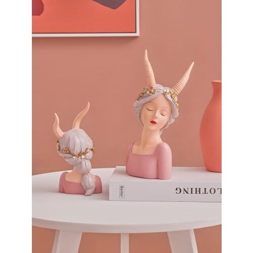 Modern Beauty Girl Resin Ornaments Home Livingroom Table Figurines Decoration Bookcase Desktop Sculpture Crafts Birthday Gifts