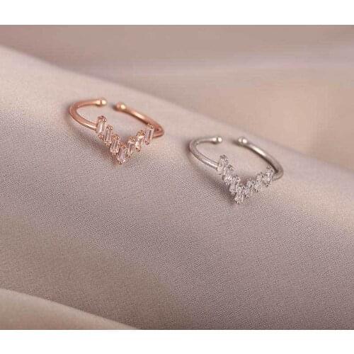 2020 temperament all-match Korean version of simple and versatile fashion V-shaped zircon ring female ring