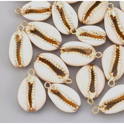 50pcs Natural Color Cowrie Shell Pendants with Metal Findings for Necklace Bracelet Earring Jewelry Making Craft Decorations