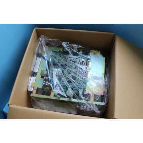New in box CACR-CSL20DL16AAA JUSP-RCP01AAD Robot Controller Servo Unit Free Shipping