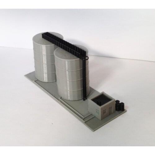 Outland Models Gas / Fuel Standing Tank Set Z Scale 1:220 Train Railway Scenery