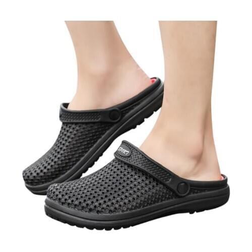 2020 Couple sandals summer mens shoes lightweight mens non-slip beach shoes breathable mesh flat sandals