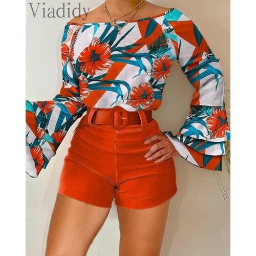 Women Flare Sleeve Floral Print Top and Solid Color High Waist Shorts 2pcs Set