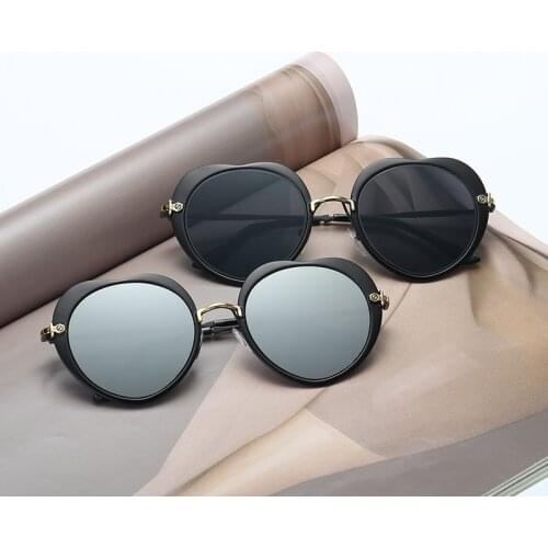Fashion New Trending Sunglasses Women Heart Shaped Personality Oculos De Sol Lente Tons Steampunk Man Designer Eyewear Glasses