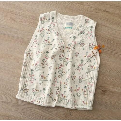 Lamtrip Rustic Flowers Pattern V-neck Single Breasted Sleeveless Knitted Tank Vest 2021 Spring