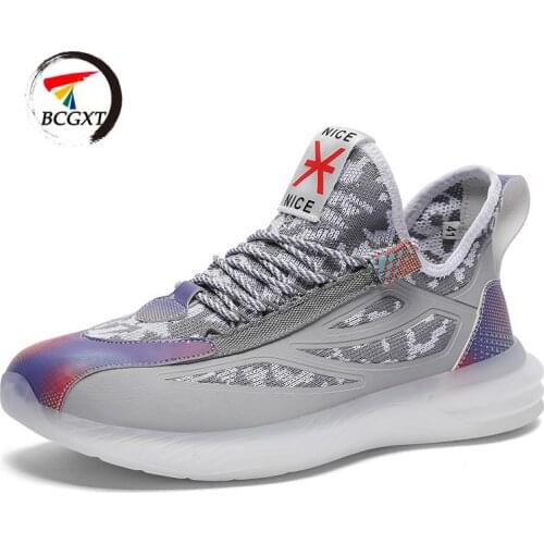 2020 Explosive Style Flying Shoes Reflective Color Changing Running Shoes Mens Fashion Comfortable Casual Shoes Outdoor Shoes