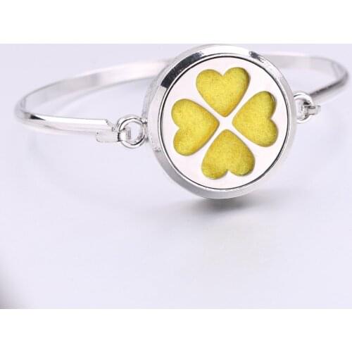 Hollow Magnetic Love Lucky Clover Perfume Aroma Essential Oil Diffuser Locket Bracelet Stainless Steel Bangle With 1pc Oil Pad