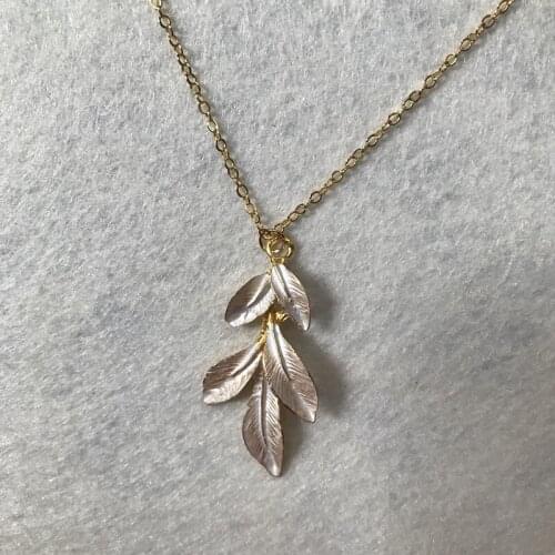 Fashion Gold color white enamel leaf pendant necklace metal link chain choker alloy jewelry for women wedding party jewellery