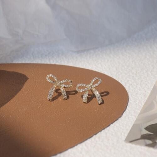 Shiny Side New Accessories Crystal Knot Stud Earrings for Women Fashion Jewelry Cute Small Zirconia Earrings