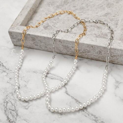 Retro White Imitation Pearl Necklace for Women Vintage Charm Clavicle Chain Necklace Collares Choker Fashion Jewelry Gift