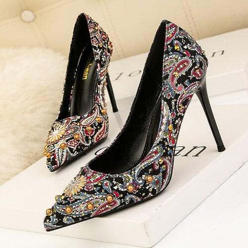 Women Pumps Stilettos Ladies Shoes Silk Slip On 10CM Thin High Heels Pointed Toe printing flower Sexy Party Wedding women shoes